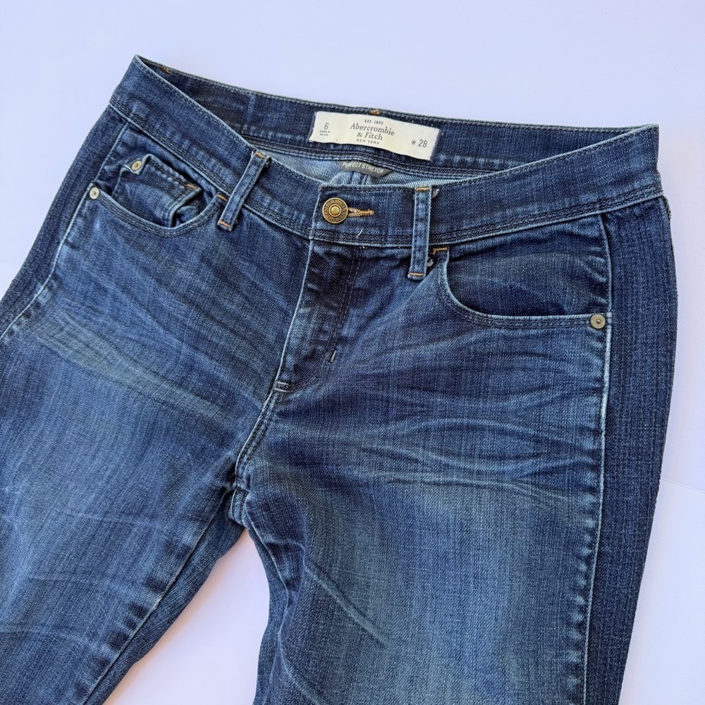 Woman’s Abercrombie & Fitch Denim Jeans Size 6 Perfect Stretch - Picture 2 of 9